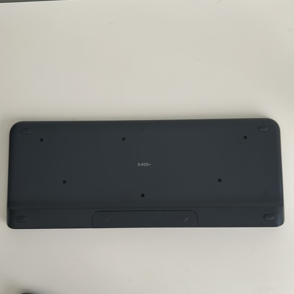 Logitech M510 Wireless Ergonomic Mouse + K400 Plus Wireless Keyboard Black - Picture 4 of 16